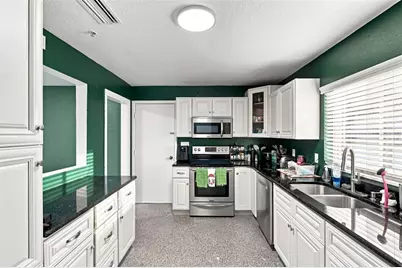 8405 Oak Bluff Drive, Orlando, FL 32827 - Photo 3