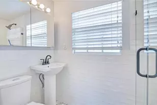 2102 Harrison Ave, Orlando, FL 32804 - Photo 11