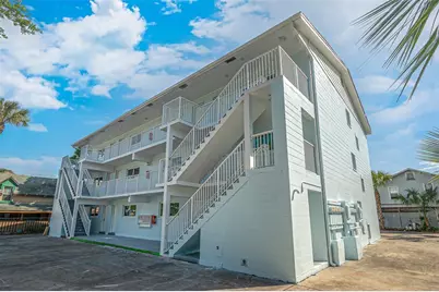 208 N Halifax Avenue, Daytona Beach, FL 32118 - Photo 11