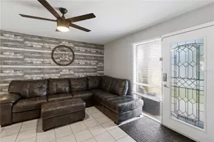 12927 Montana Woods Ln, Orlando, FL 32824 - Photo 3