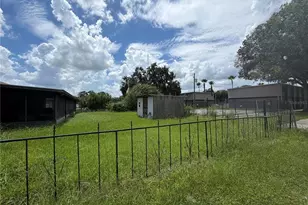 601 Wiggins Ct, Plant City, FL 33563 - Photo 5