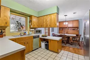 22 Fairway Dr, Eustis, FL 32726 - Photo 5