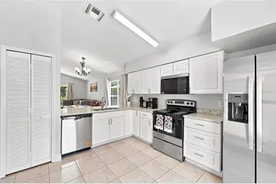 2537 Chatham Circle, Kissimmee, FL 34746 - Photo 3