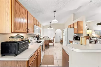 16939 Corner Bay Court, Orlando, FL 32820 - Photo 7