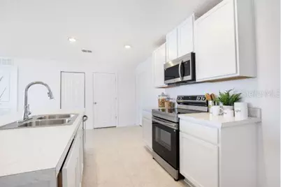 16077 Malden Road, Weeki Wachee, FL 34614 - Photo 5