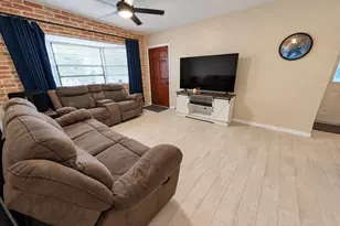 801 Brockway Ave, Orlando, FL 32807 - Photo 9