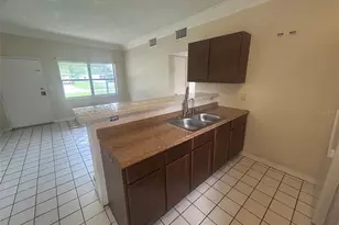 127 Country Club Dr, Sanford, FL 32771 - Photo 5
