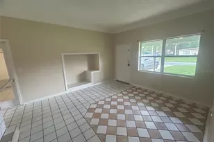 127 Country Club Dr, Sanford, FL 32771 - Photo 3