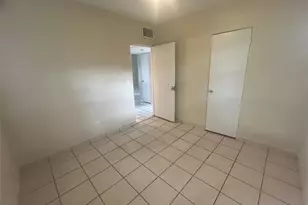 127 Country Club Dr, Sanford, FL 32771 - Photo 9