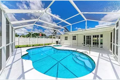 3207 19th Avenue W, Bradenton, FL 34205 - Photo 9