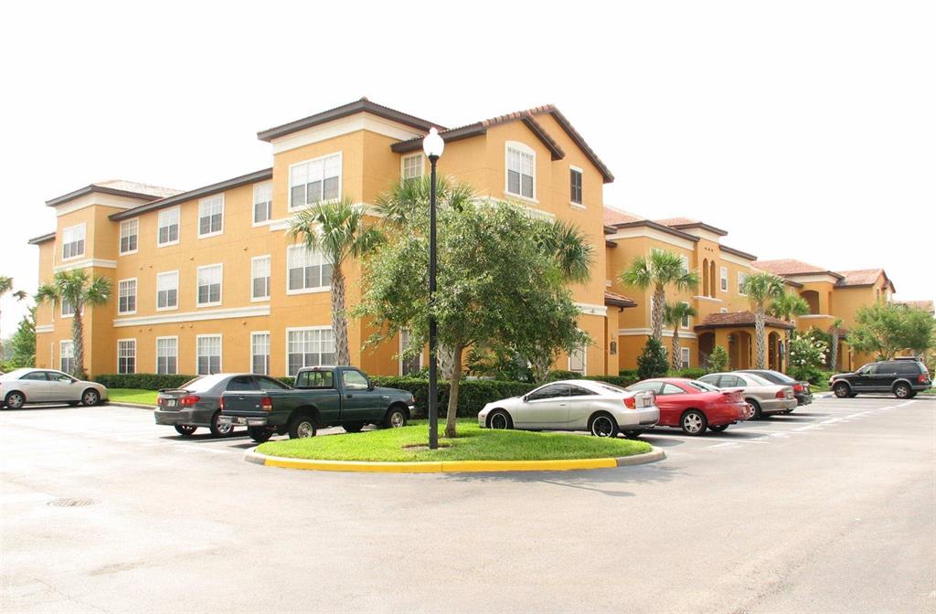 5455 Vineland Rd #3213