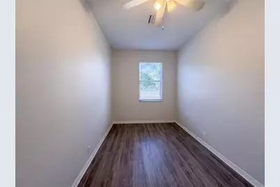 7414 39th Court E, Sarasota, FL 34243 - Photo 17