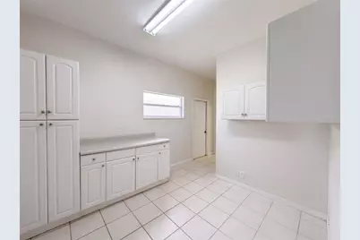 7414 39th Court E, Sarasota, FL 34243 - Photo 33