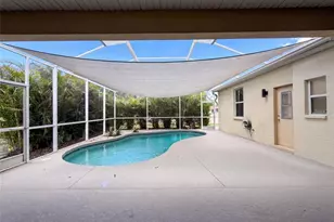 7414 39th Ct E, Sarasota, FL 34243 - Photo 5