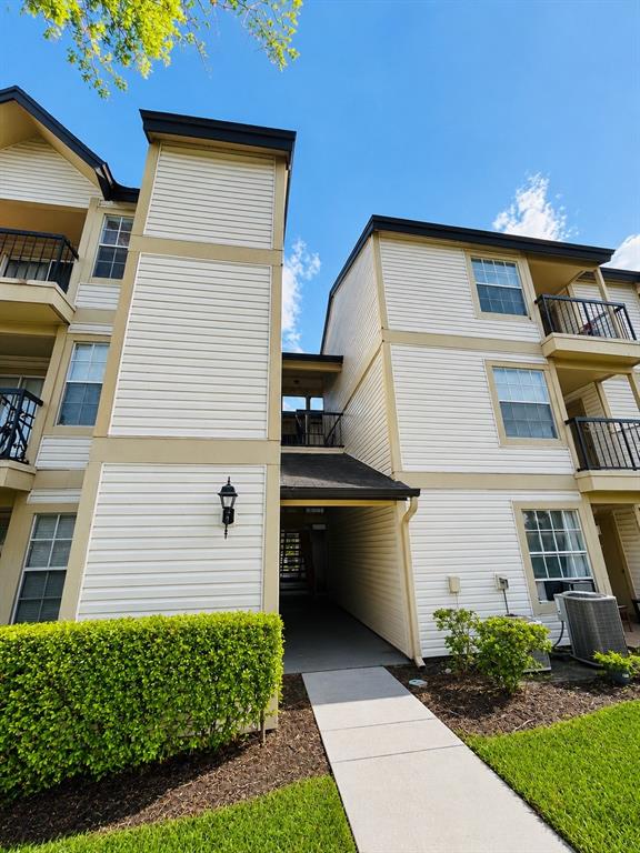 1908 Lake Atriums Cir #9 - 1908 Lake Atriums Cir #9, Orlando, FL 32839 Luxury Property | Jose Angel Pina