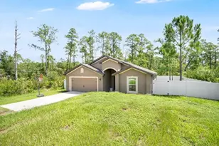 1031 East Pkwy, Deland, FL 32724 - Photo 1