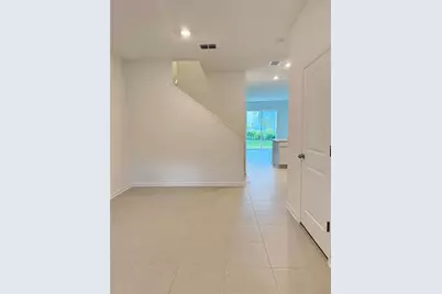 2571 Skyline, Kissimmee, FL 34758 - Photo 5