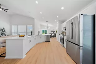 6817 Superior St Cir, Sarasota, FL 34243 - Photo 17