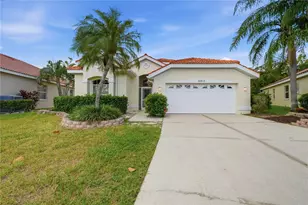 6817 Superior St Cir, Sarasota, FL 34243 - Photo 1