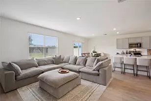 3918 Royal Azalea Wy, Sanford, FL 32773 - Photo 13
