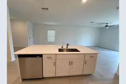 11186 Radiant Shore Loop, San Antonio, FL 33576 - Photo 13