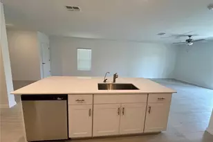 11186 Radiant Shore Loop, San Antonio, FL 33576 - Photo 13