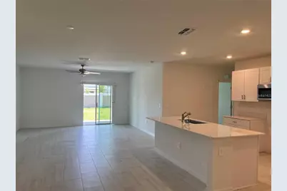 11186 Radiant Shore Loop, San Antonio, FL 33576 - Photo 7