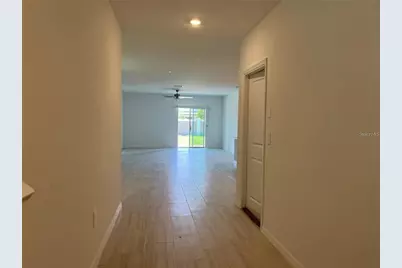 11186 Radiant Shore Loop, San Antonio, FL 33576 - Photo 3