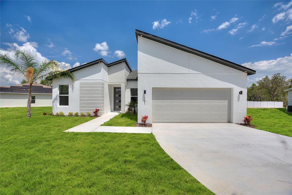 151 Maple Dr main architectural view