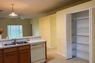 10130 Shadow Creek Dr, Orlando, FL 32832 - Photo 7