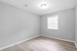 1743 30th St S, Saint Petersburg, FL 33712 - Photo 27