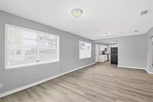 1743 30th St S, Saint Petersburg, FL 33712 - Photo 11