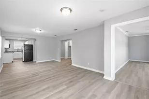 1743 30th St S, Saint Petersburg, FL 33712 - Photo 13