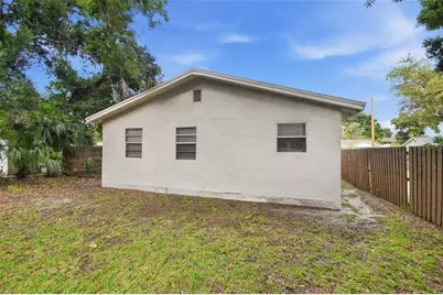 1743 30th Street S, Saint Petersburg, FL 33712 - Photo 39