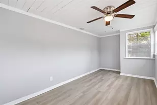 1743 30th St S, Saint Petersburg, FL 33712 - Photo 13