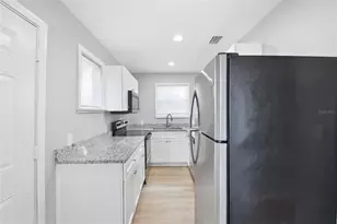 1743 30th St S, Saint Petersburg, FL 33712 - Photo 15