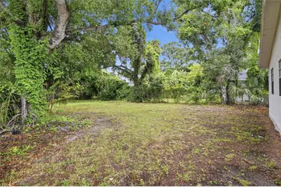 1743 30th Street S, Saint Petersburg, FL 33712 - Photo 37