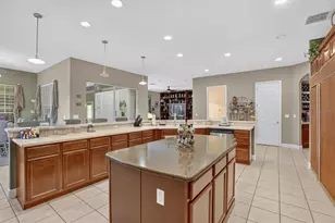2555 Rose Spring Dr, Orlando, FL 32825 - Photo 15