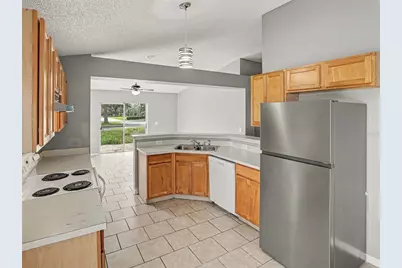 881 Vanderbilt Dr, Eustis, FL 32726 - Photo 11