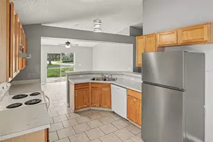 881 Vanderbilt Dr, Eustis, FL 32726 - Photo 11
