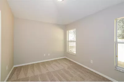 8516 Canterbury Lake Boulevard, Tampa, FL 33619 - Photo 17