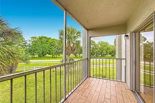 1520 Glen Oaks Dr E, Sarasota, FL 34232 - Photo 17