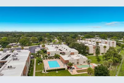 1520 Glen Oaks Drive E #248, Sarasota, FL 34232 - Photo 19