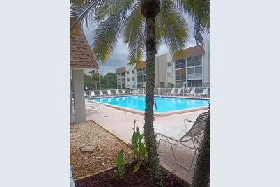 1520 Glen Oaks Drive E #248, Sarasota, FL 34232 - Photo 17
