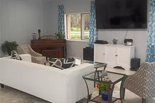 1520 Glen Oaks Dr E, Sarasota, FL 34232 - Photo 25