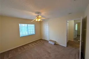 4053 Dolphin Dr, Tampa, FL 33617 - Photo 9