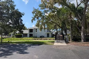 4053 Dolphin Dr, Tampa, FL 33617 - Photo 15