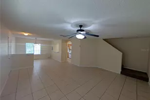 4053 Dolphin Dr, Tampa, FL 33617 - Photo 3