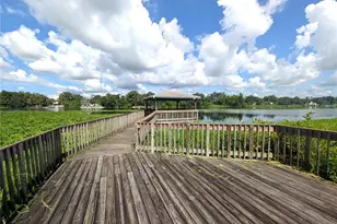 4053 Dolphin Dr, Tampa, FL 33617 - Photo 21