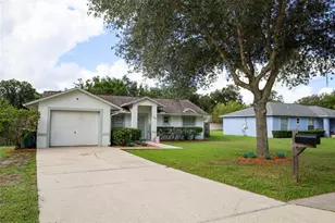 738 E 11th Ave, Mount Dora, FL 32757 - Photo 1